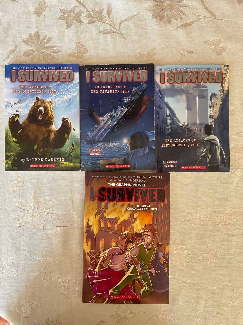 Lauren Tarshis I Survived Book Lot 4 Books Graphic Novel Titanic,9/11,Grizzlies